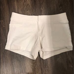 Lilly Pulitzer White Shorts- 12